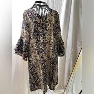 Women’s Medium Belongsci Snake Print V Neck Bell Sleeve Dress